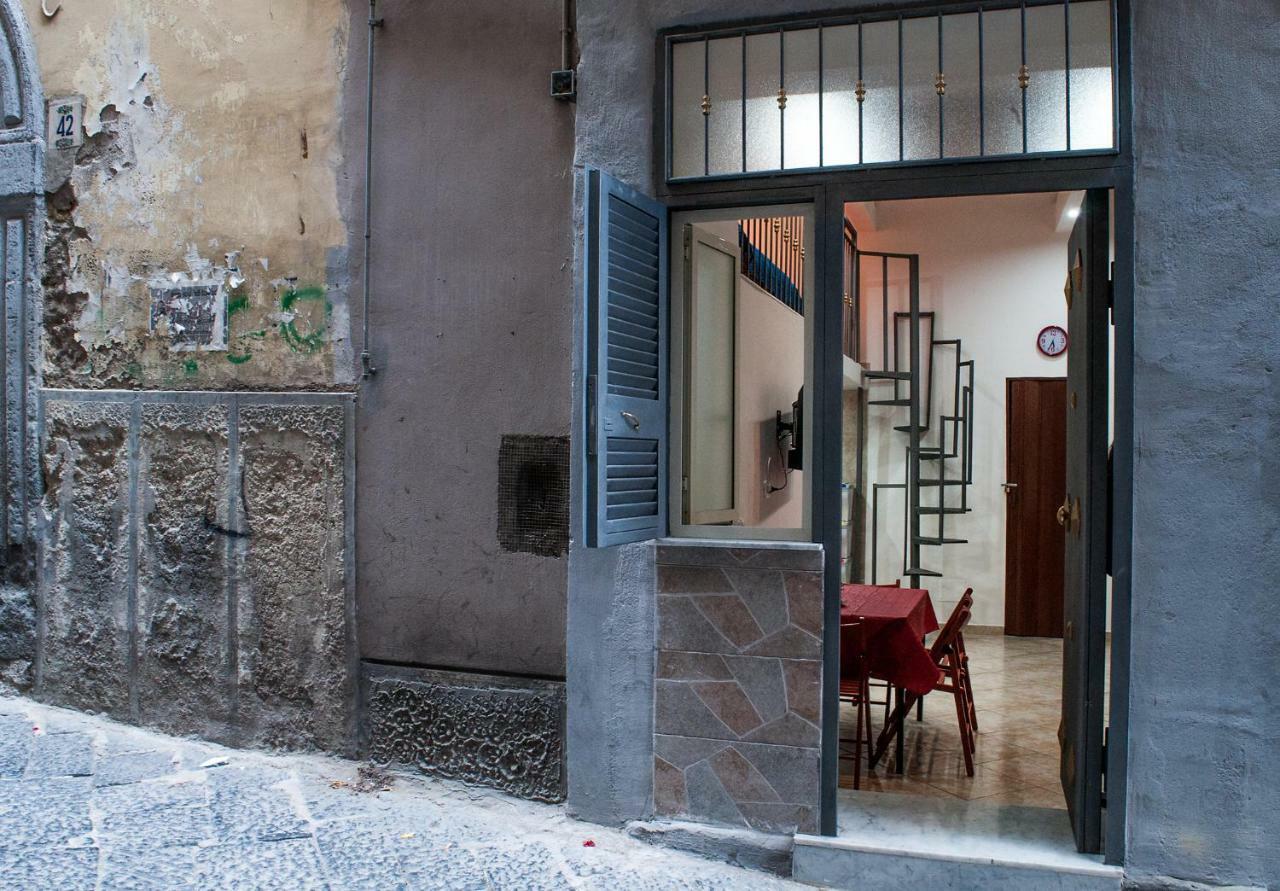 Rostory Apartment Napoli Bagian luar foto