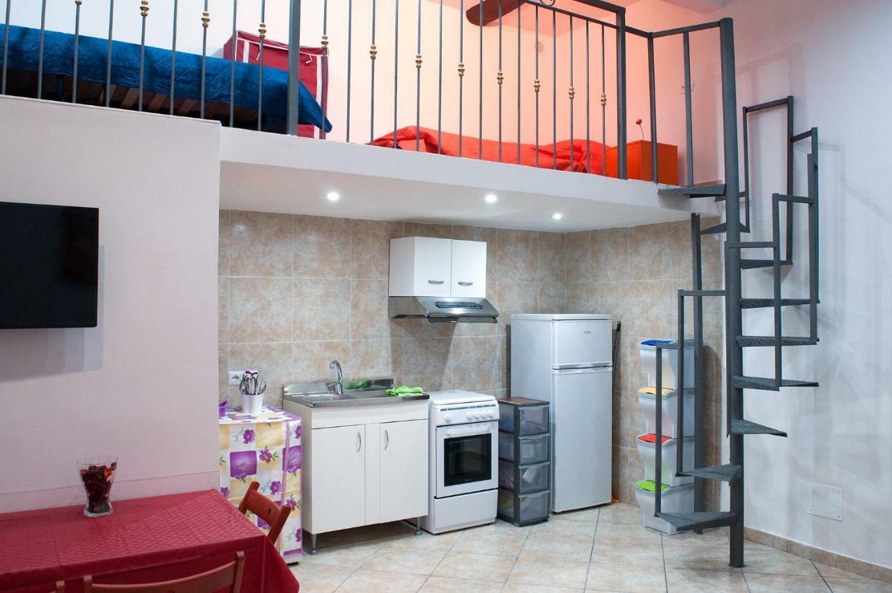 Rostory Apartment Napoli Bagian luar foto